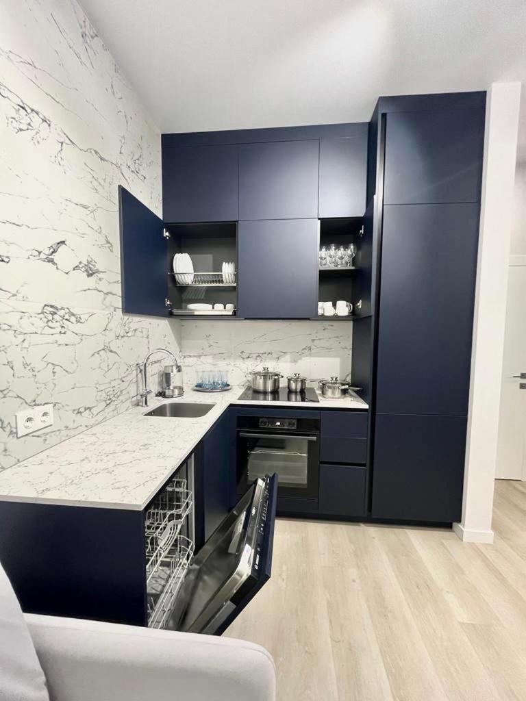 Modern In The Old Town Apartment Kyiv